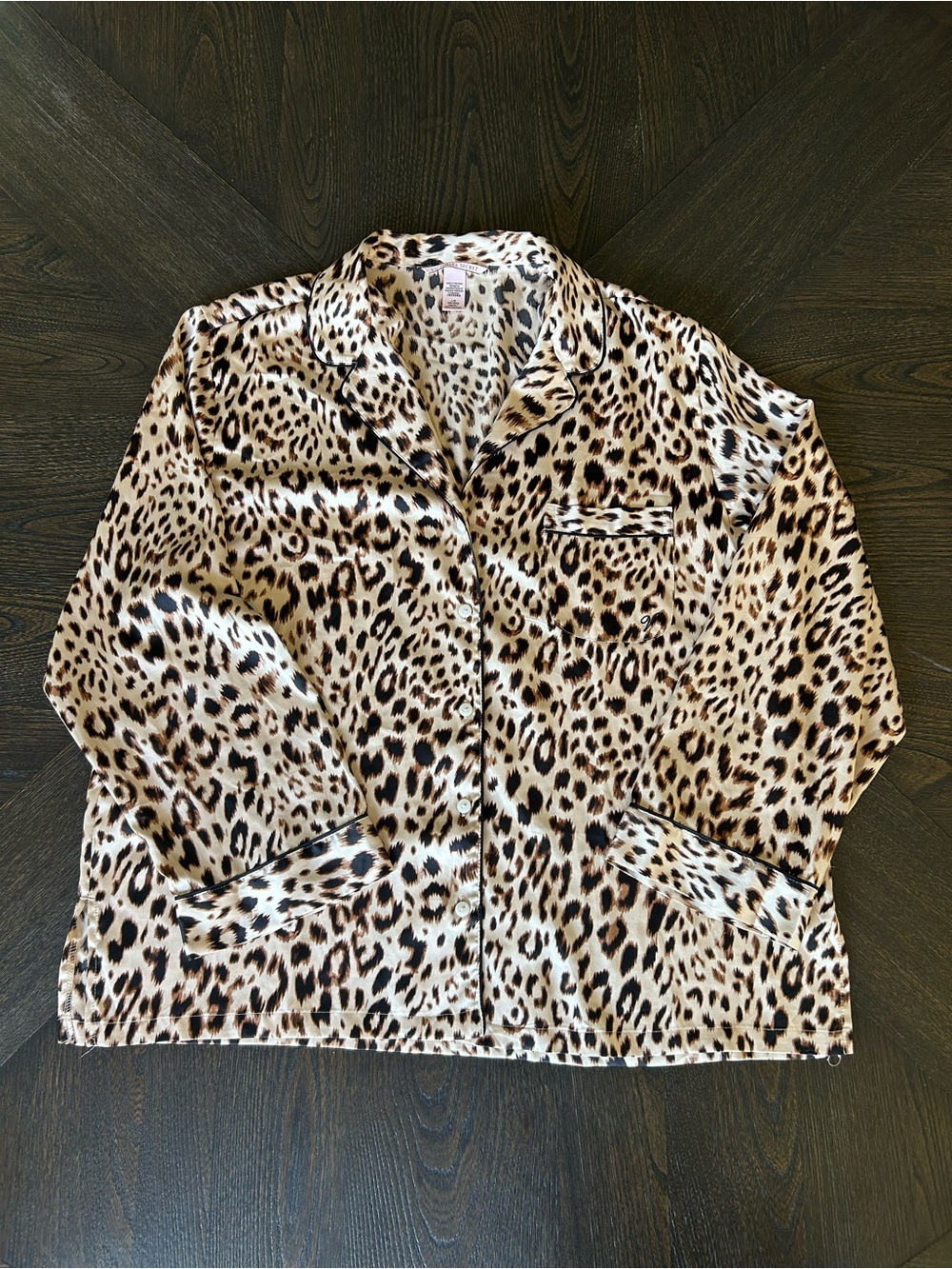 Victoria's Secret Leopard Satin Button-Down Loungewear Top Size Large